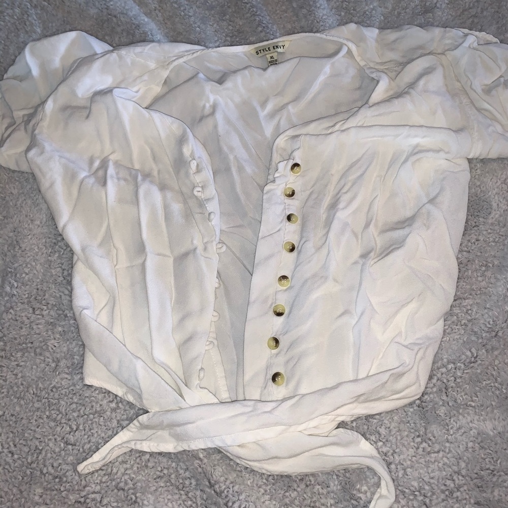 Cropped shirt